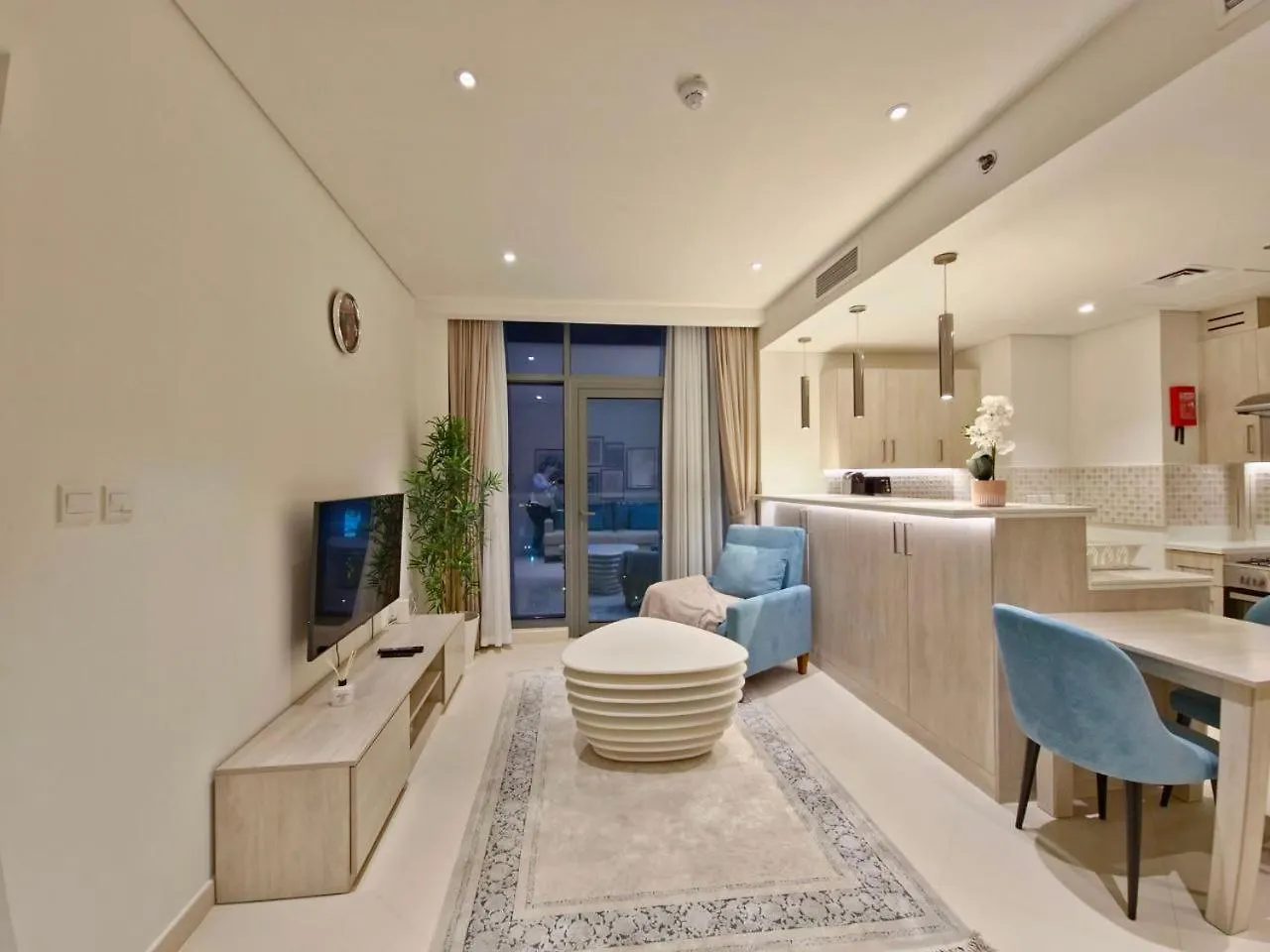 The Palm Hideaway Chic Apartment With Rooftop Vibes Managed By Sunnyhomes Dubai