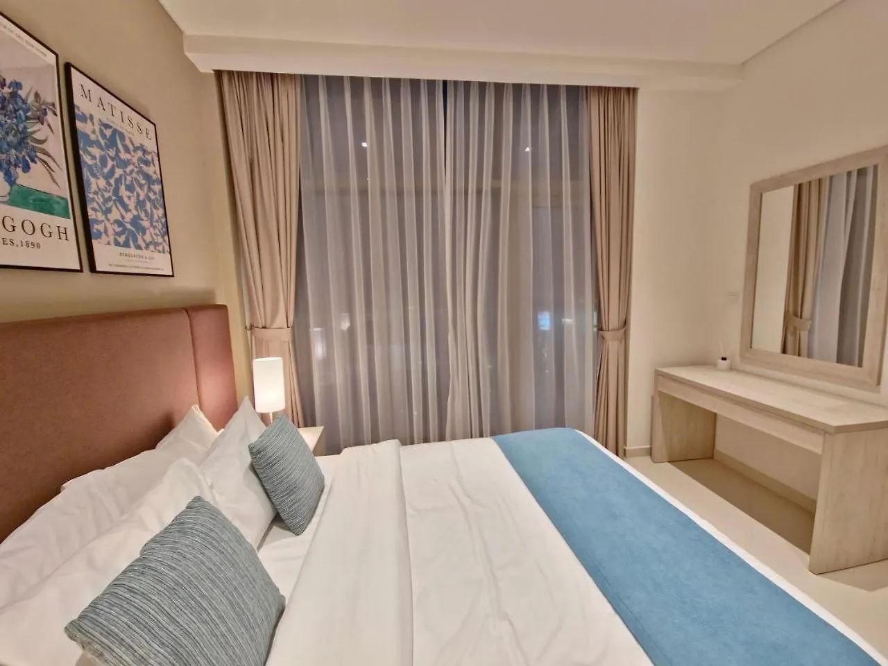 The Palm Hideaway Chic Apartment With Rooftop Vibes Managed By Sunnyhomes Dubai