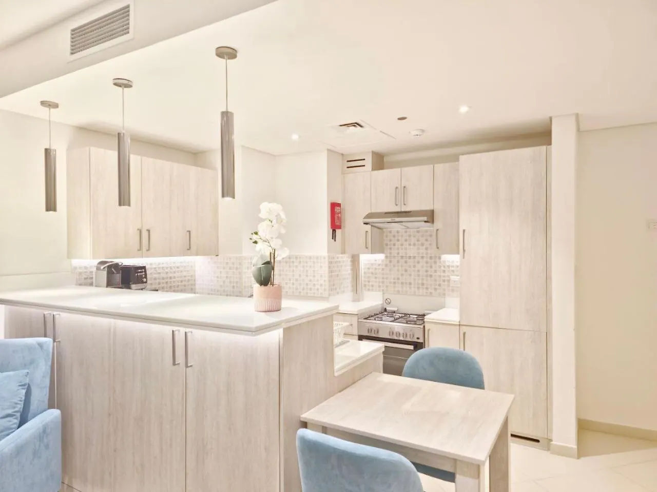 The Palm Hideaway Chic Apartment With Rooftop Vibes Managed By Sunnyhomes Dubai