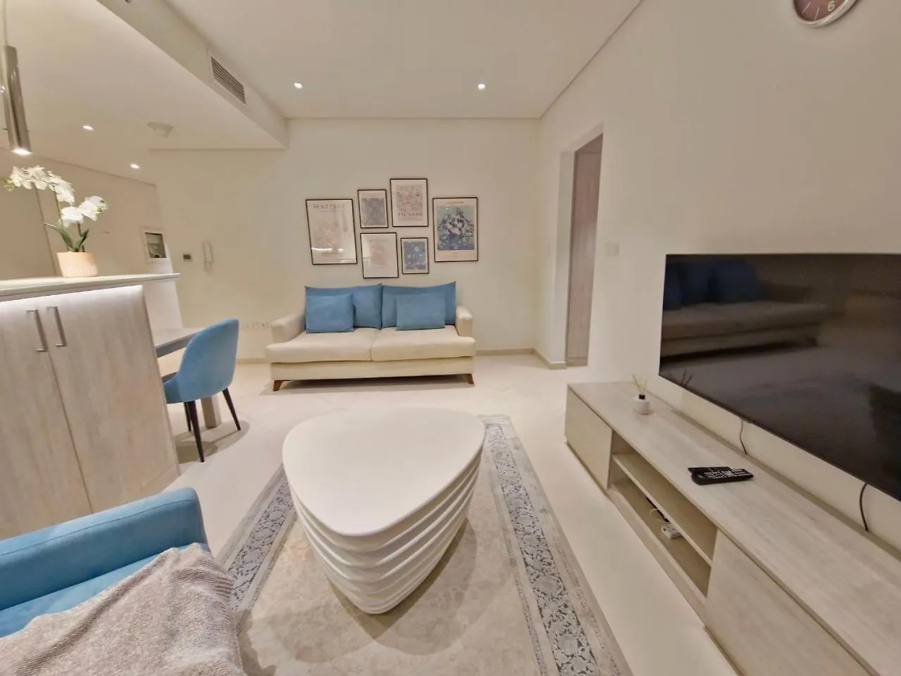 The Palm Hideaway Chic Apartment With Rooftop Vibes Managed By Sunnyhomes Dubai United Arab Emirates